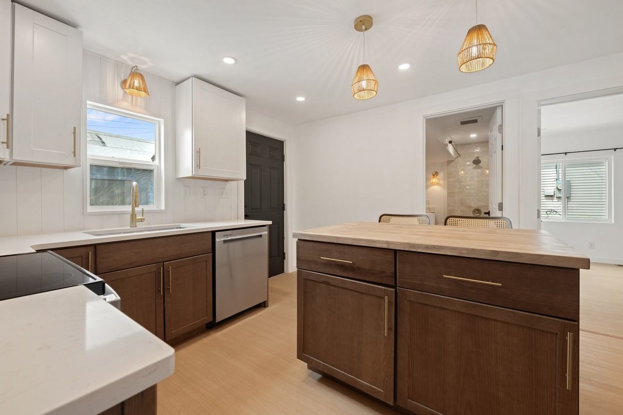 210 Monroe St #NA - Photo 7 of 25