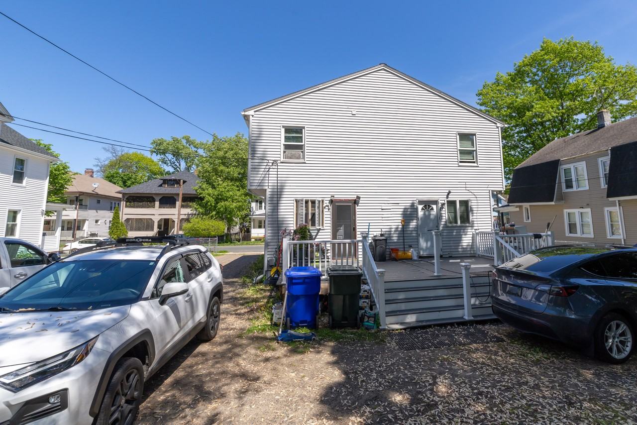 54 Suffolk St - Photo 3 of 27