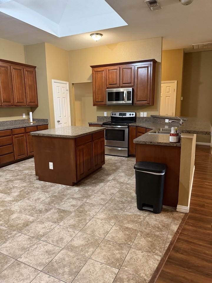 8217 Miami Springs Dr #NA - Photo 5 of 27
