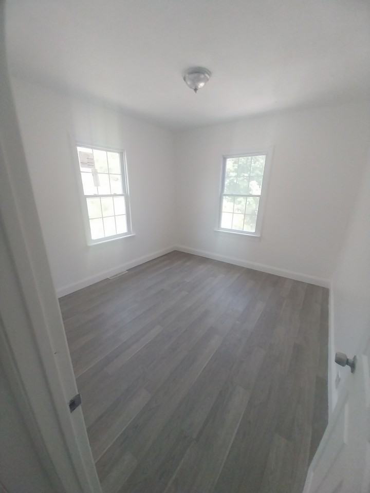 267 Berlin Rd #NA - Photo 2 of 12