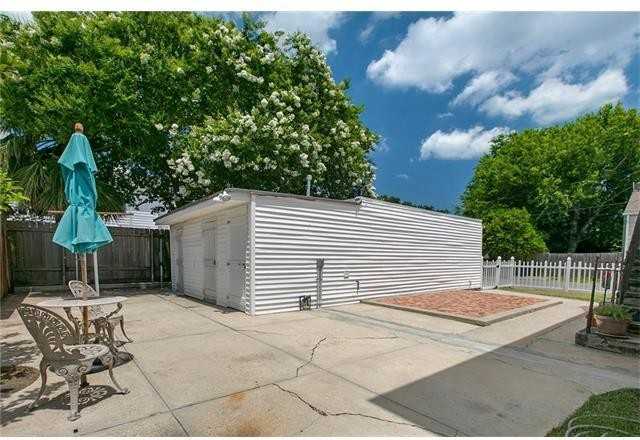 3326 Robert St #NA - Photo 2 of 19