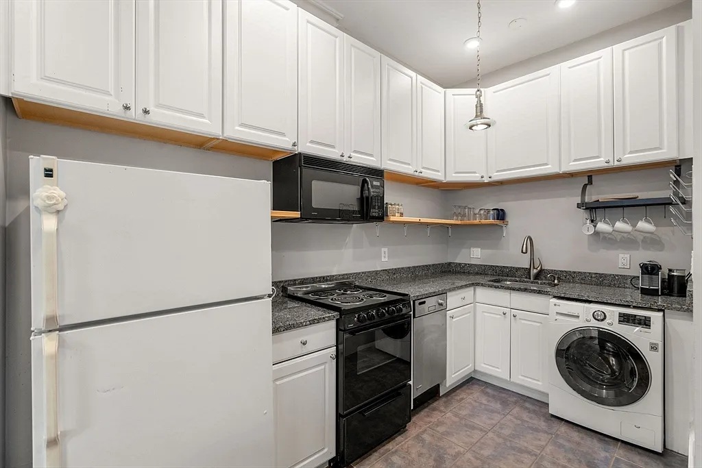 668 Tremont St #3 - Photo 2 of 6