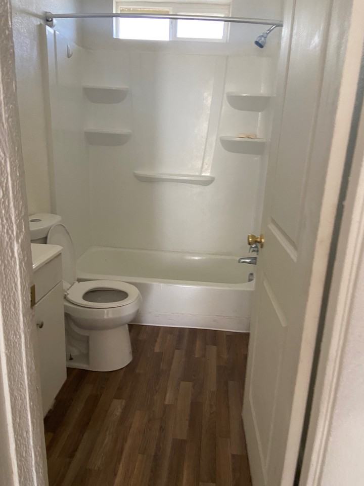 1013 Santiago Ave #NA - Photo 5 of 5