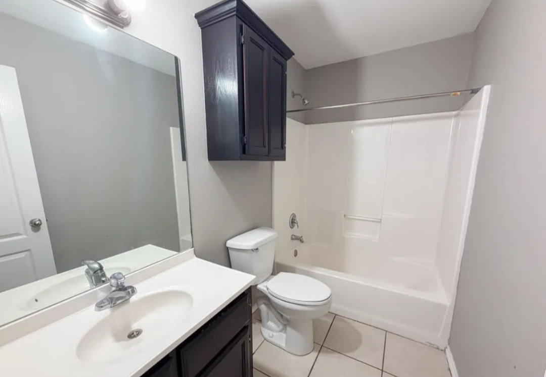 3701 N Arroyo Park Ln #2 - Photo 6 of 8