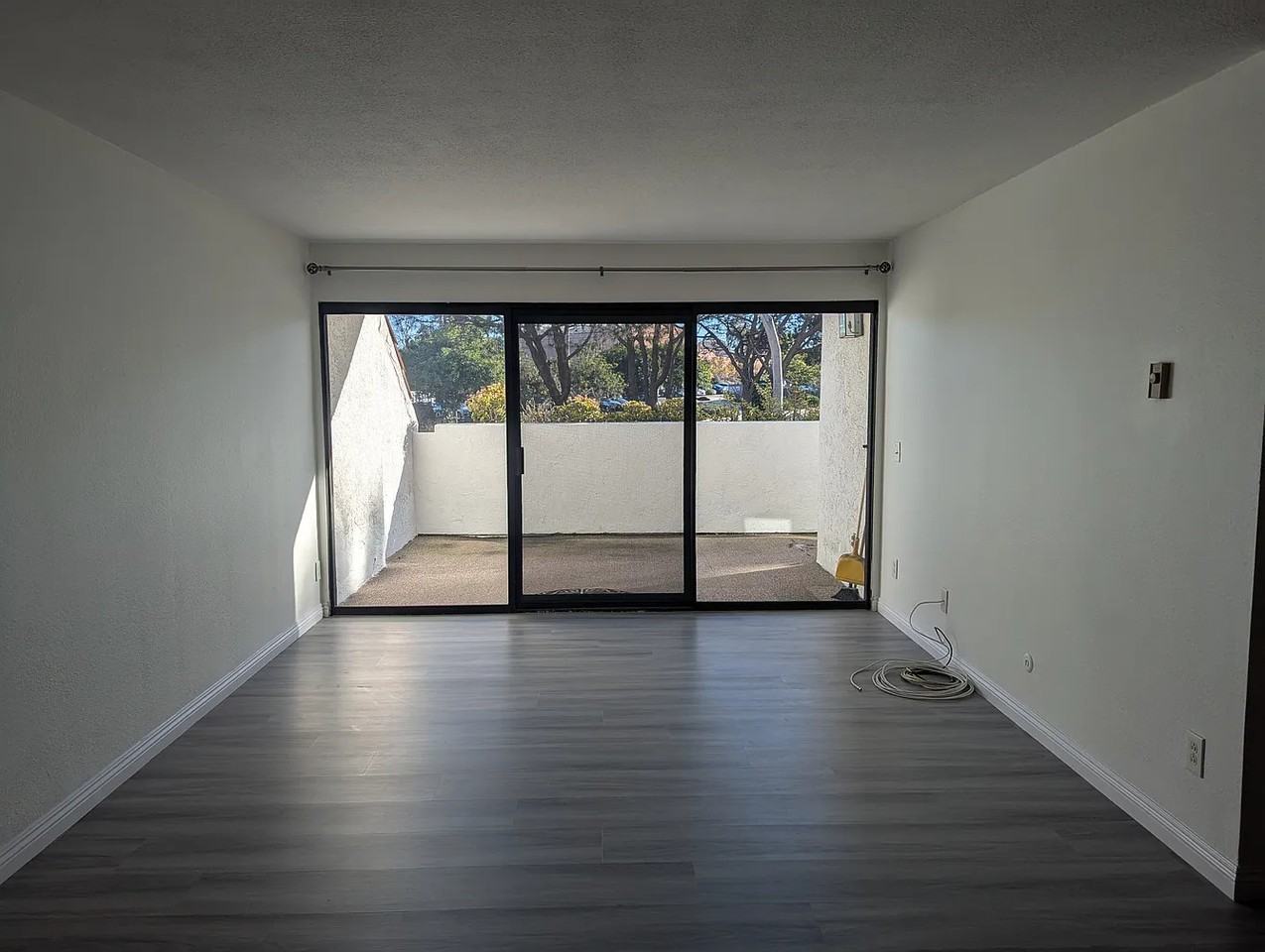 8308 Regents Rd - Photo 7 of 11