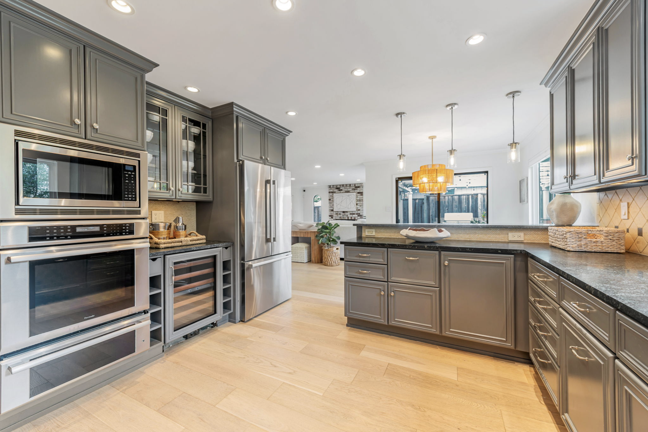 3854 Jefferson Ave #NA - Photo 2 of 6
