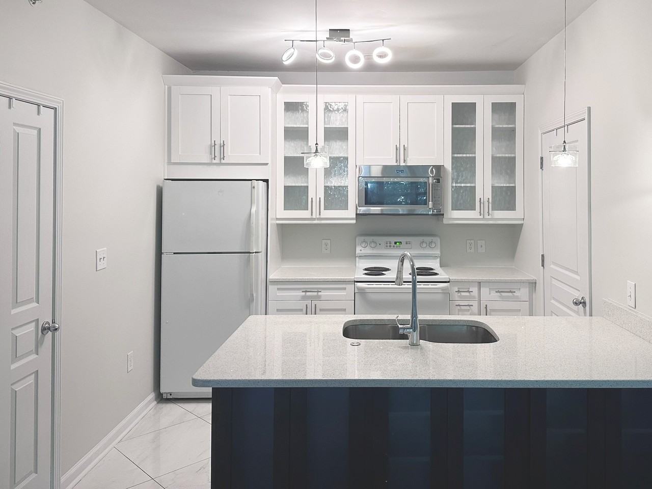 600 Bucksley Ln #303 - Photo 4 of 12