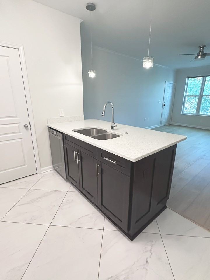 600 Bucksley Ln #303 - Photo 6 of 12