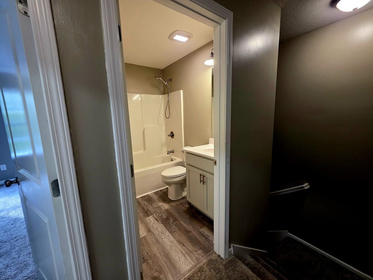 1900 Bernhurst Dr #NA - Photo 7 of 14