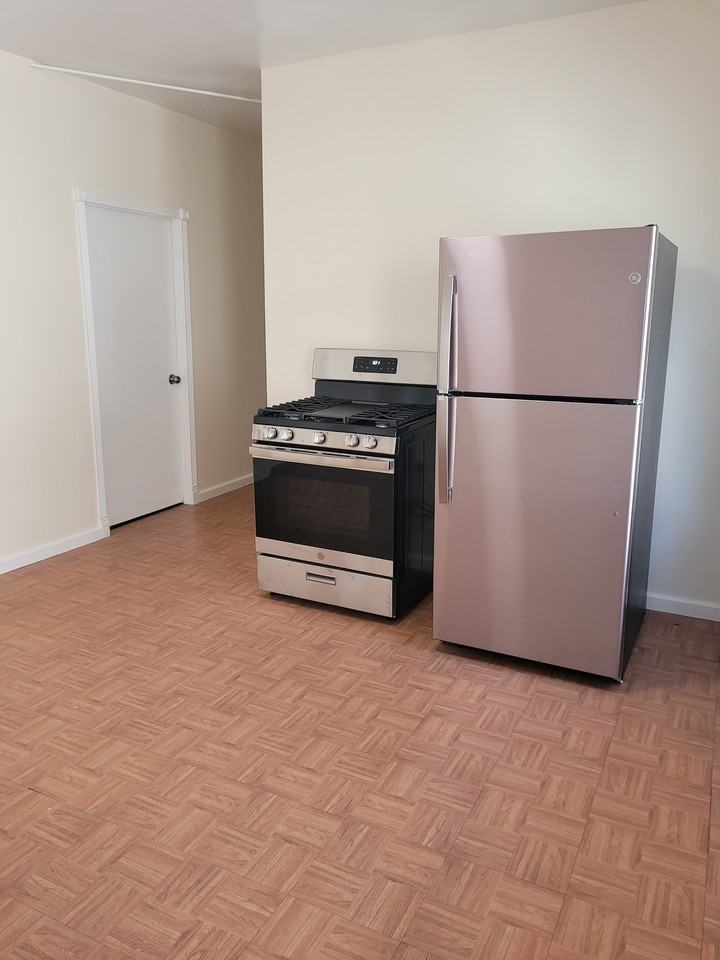 182 Pleasant St #2ndFL - Photo 6 of 21