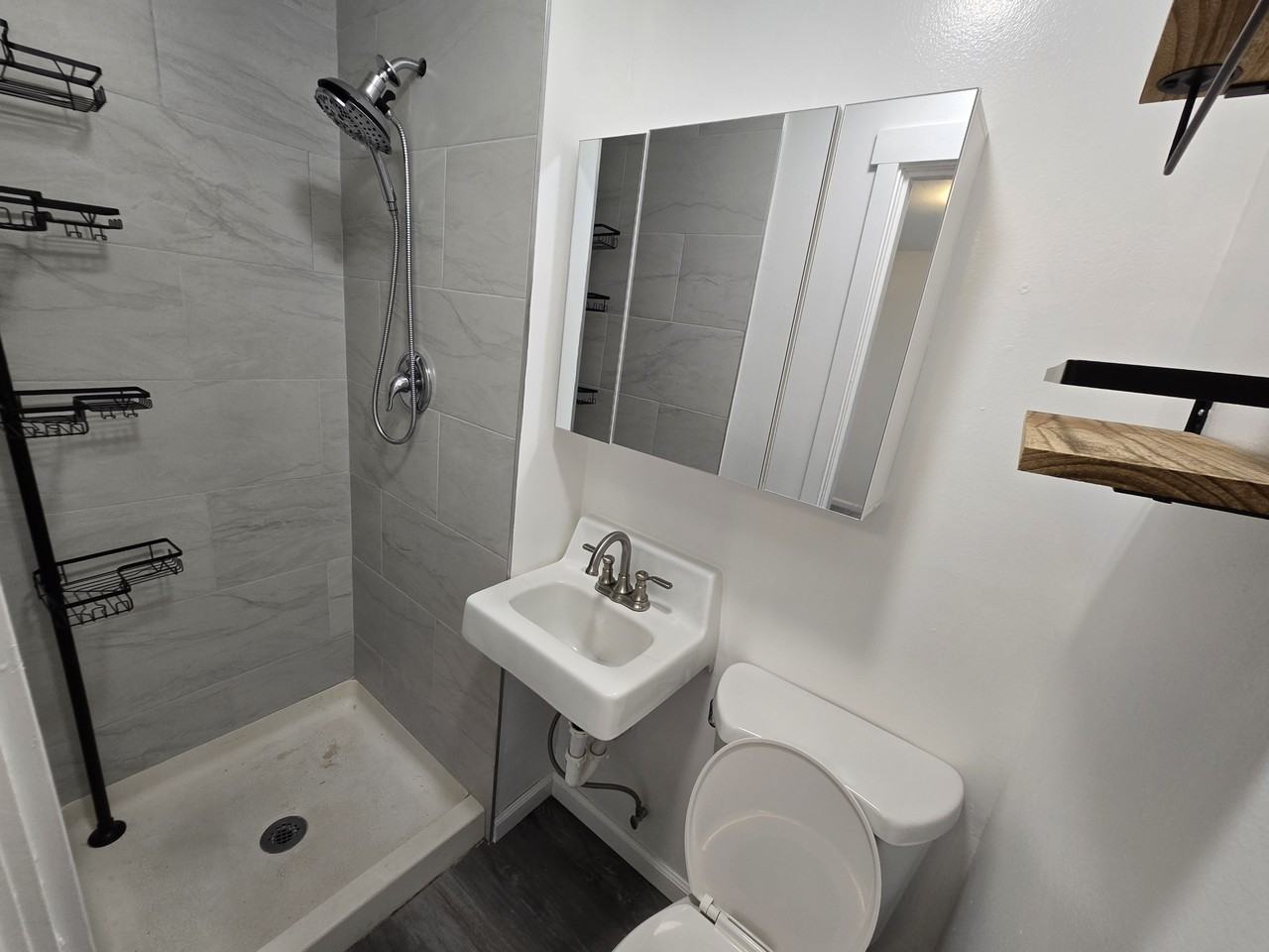 10910 Valley Ave E #NA - Photo 4 of 15