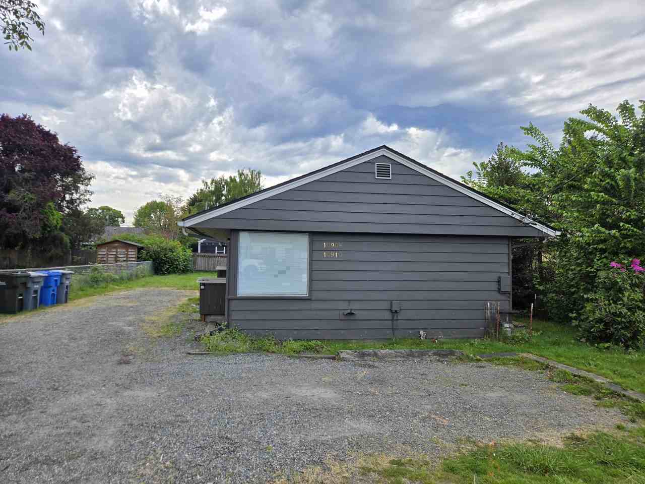 10910 Valley Ave E #NA - Photo 6 of 15