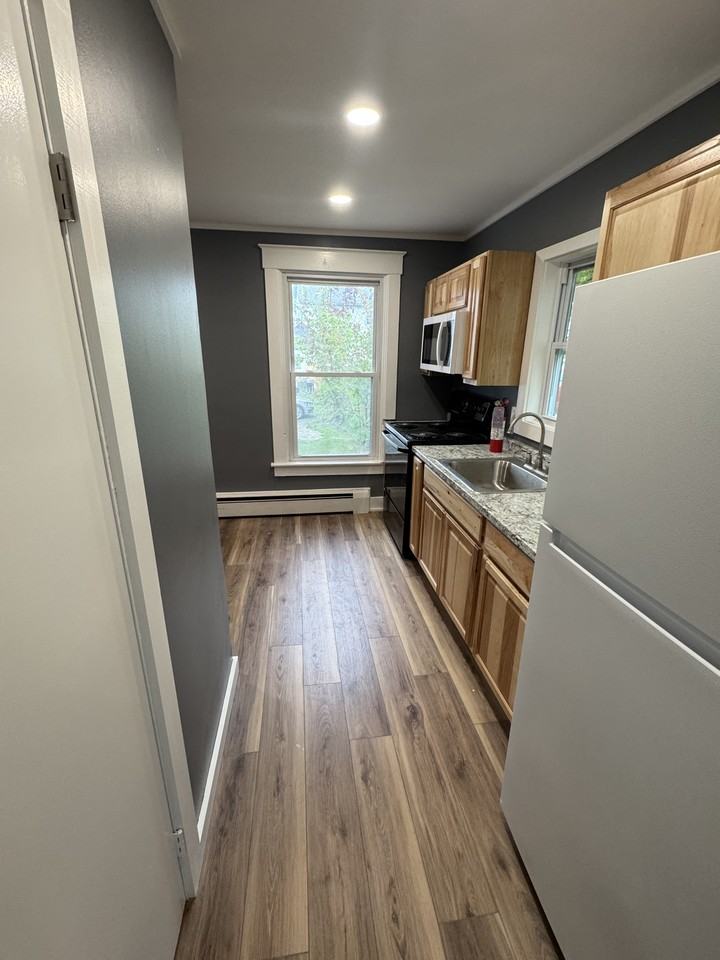 16 E Washington St #1 - Photo 4 of 7