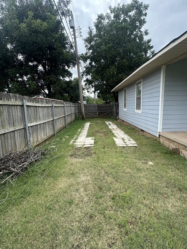 5103 N Beaver Ave #NA - Photo 2 of 26