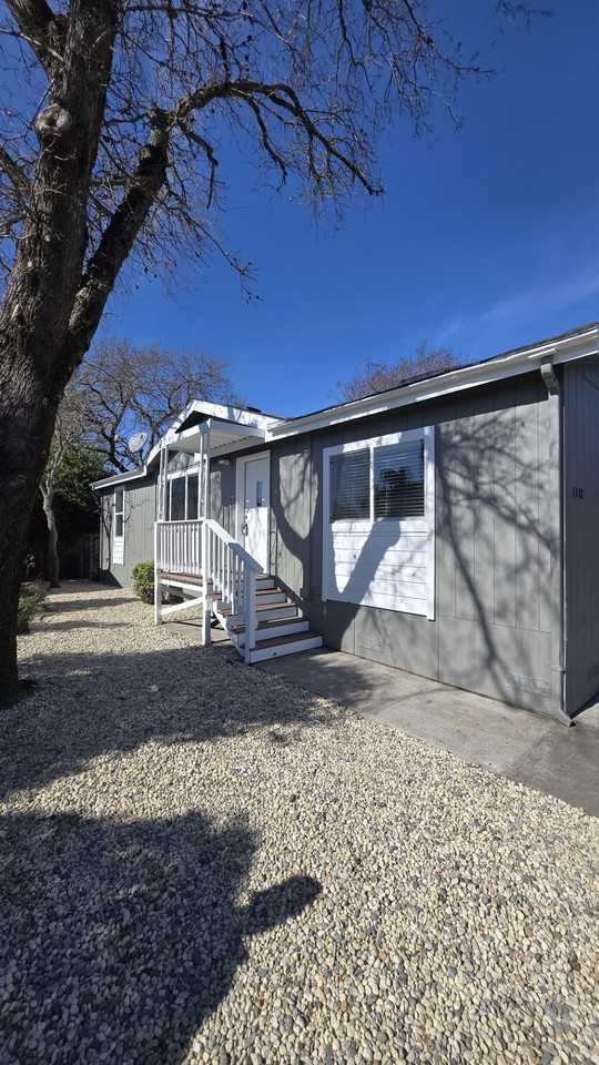 1118 Dale Ct #NA - Photo 2 of 16