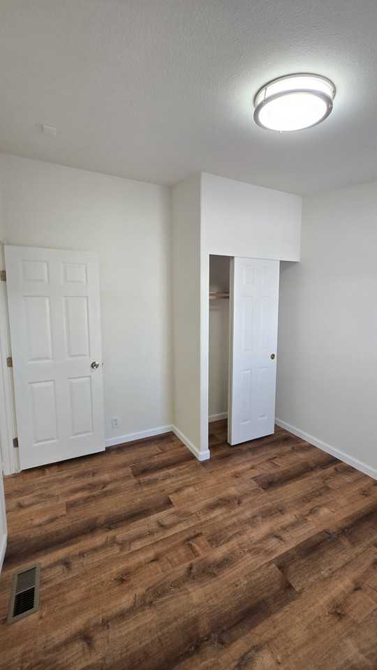 1118 Dale Ct #NA - Photo 7 of 16