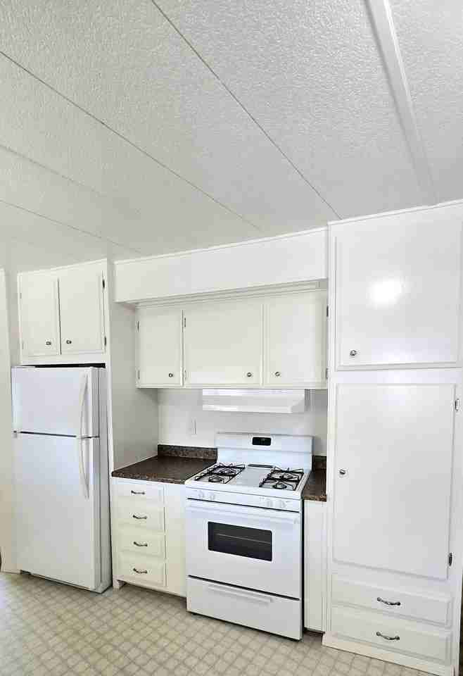 21 Ramon St #NA - Photo 6 of 17