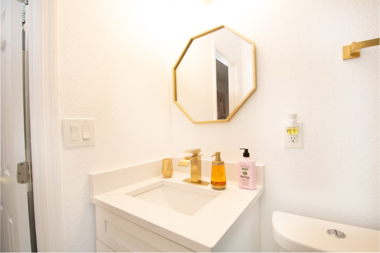 1911 Meridel Ave #1 - Photo 6 of 7