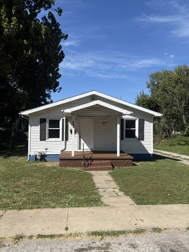 238 W Peoria Ave #NA - Photo 3 of 16