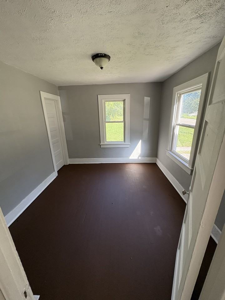 238 W Peoria Ave #NA - Photo 7 of 16