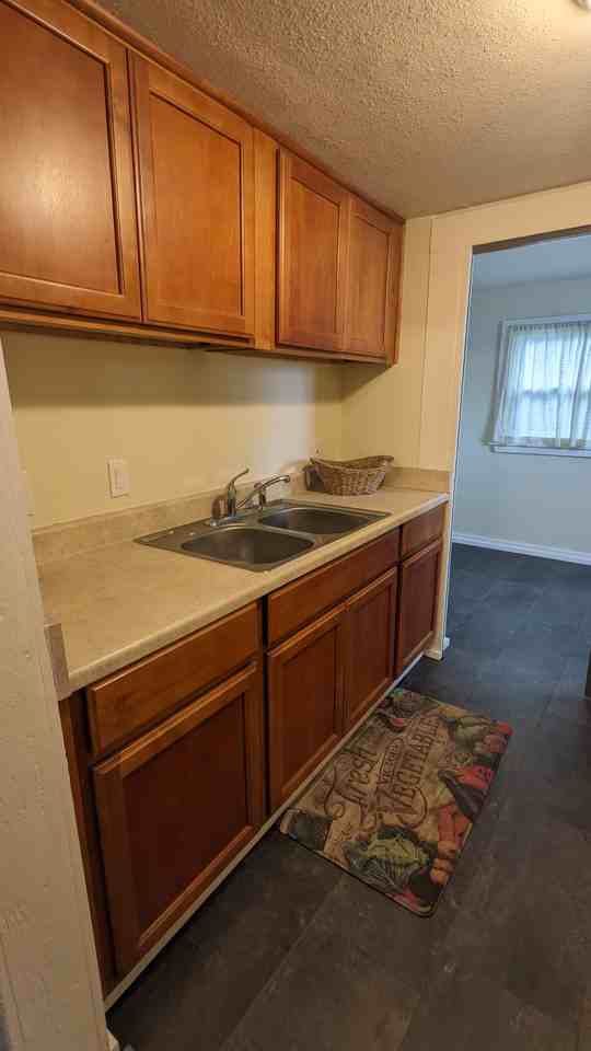 1020 W Poplar St #NA - Photo 7 of 17