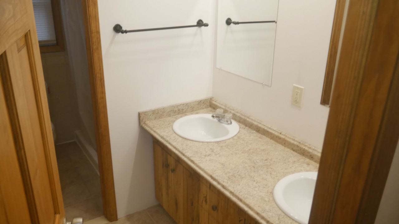 411 Hillside Ave #NA - Photo 4 of 6