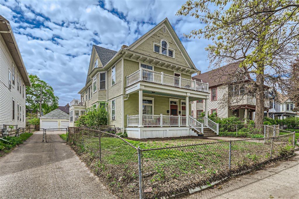 1816 13th Avenue South - Photo 3 of 23