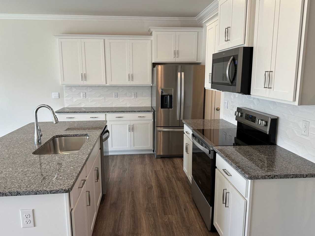 377 Creekview Rd - Photo 7 of 22