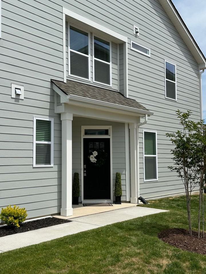 381 Creekview Rd - Photo 2 of 23