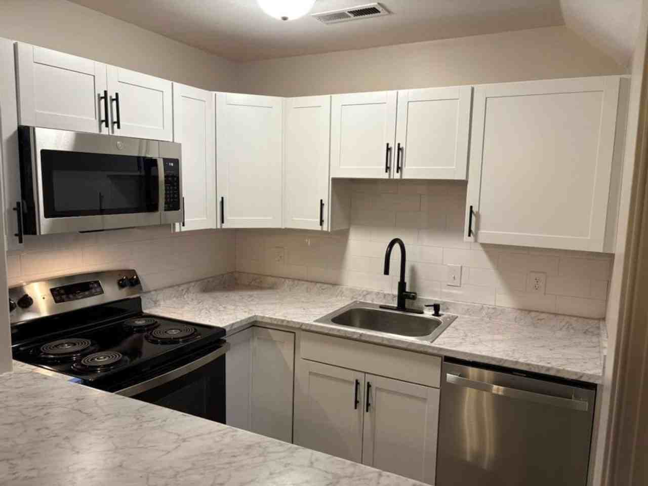 1320 Bradley Dr - Photo 4 of 23