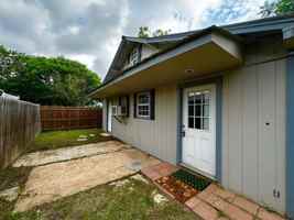 featured image of 936 1/2 Garden St