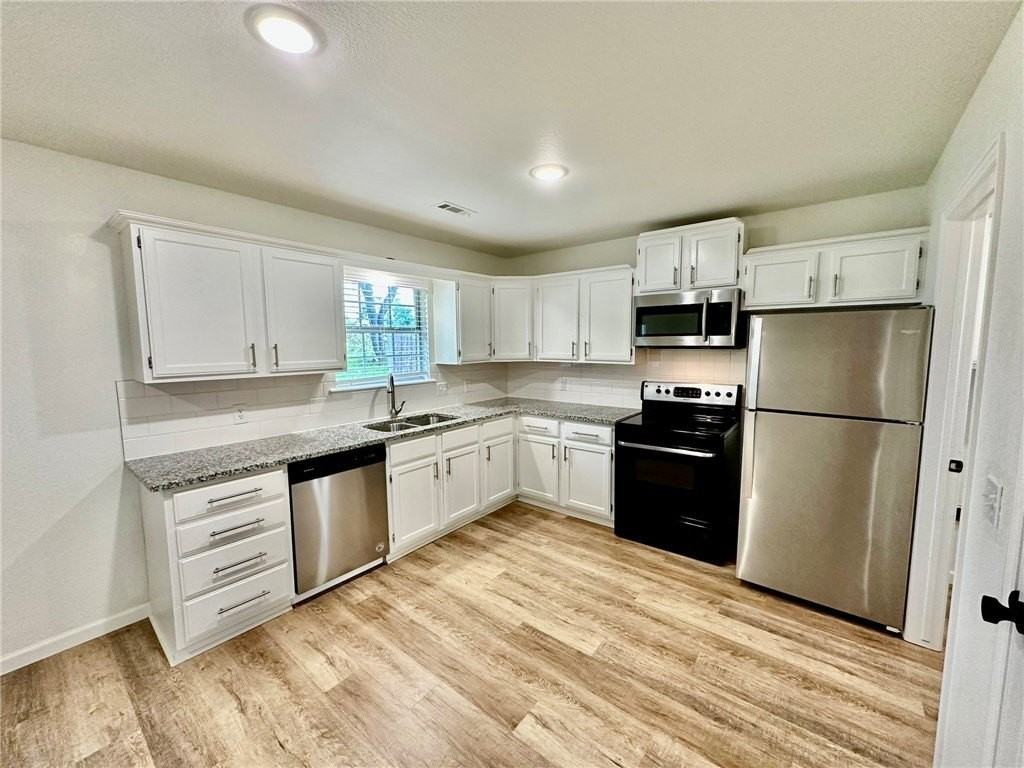 802 E Kara Ln - Photo 7 of 15