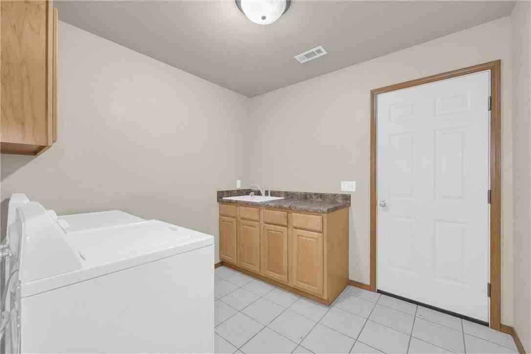 2970 W Old Farmington Rd - Photo 6 of 19