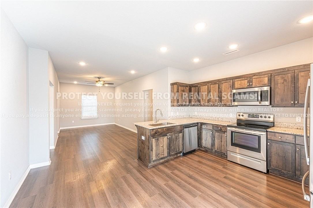 211 Grove Ln - Photo 6 of 17