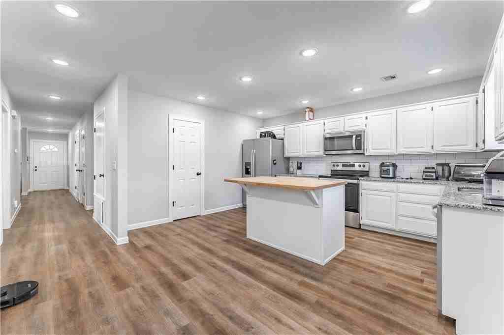 707 E Kara Ln - Photo 4 of 21