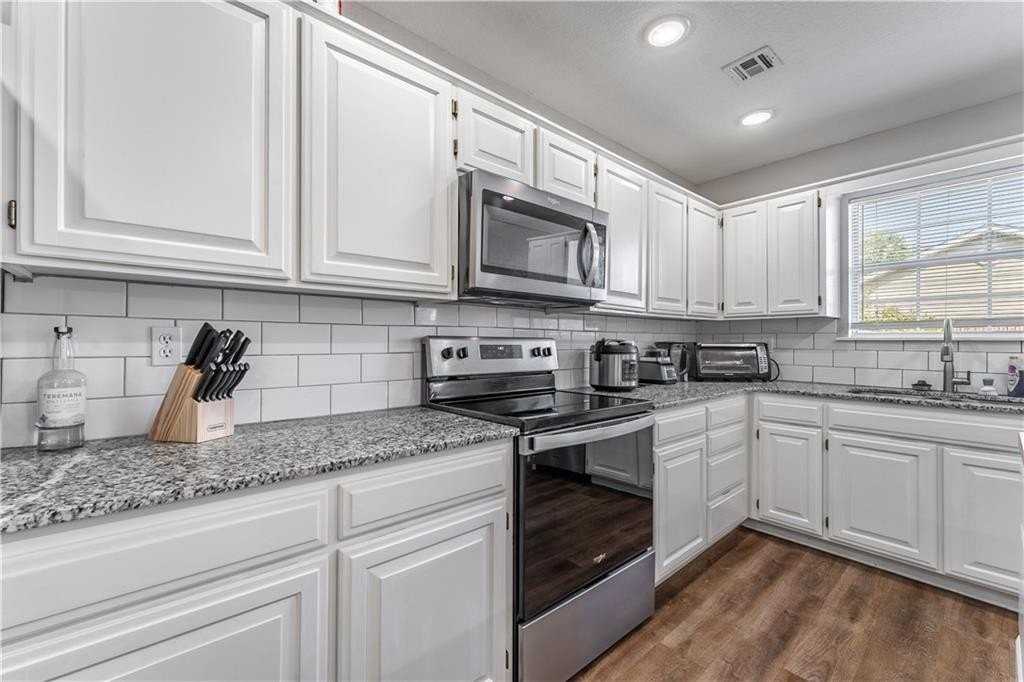 707 E Kara Ln - Photo 5 of 21