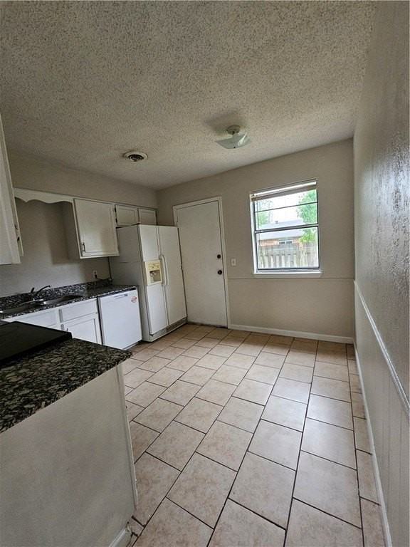 708 S 23rd St - Photo 4 of 15