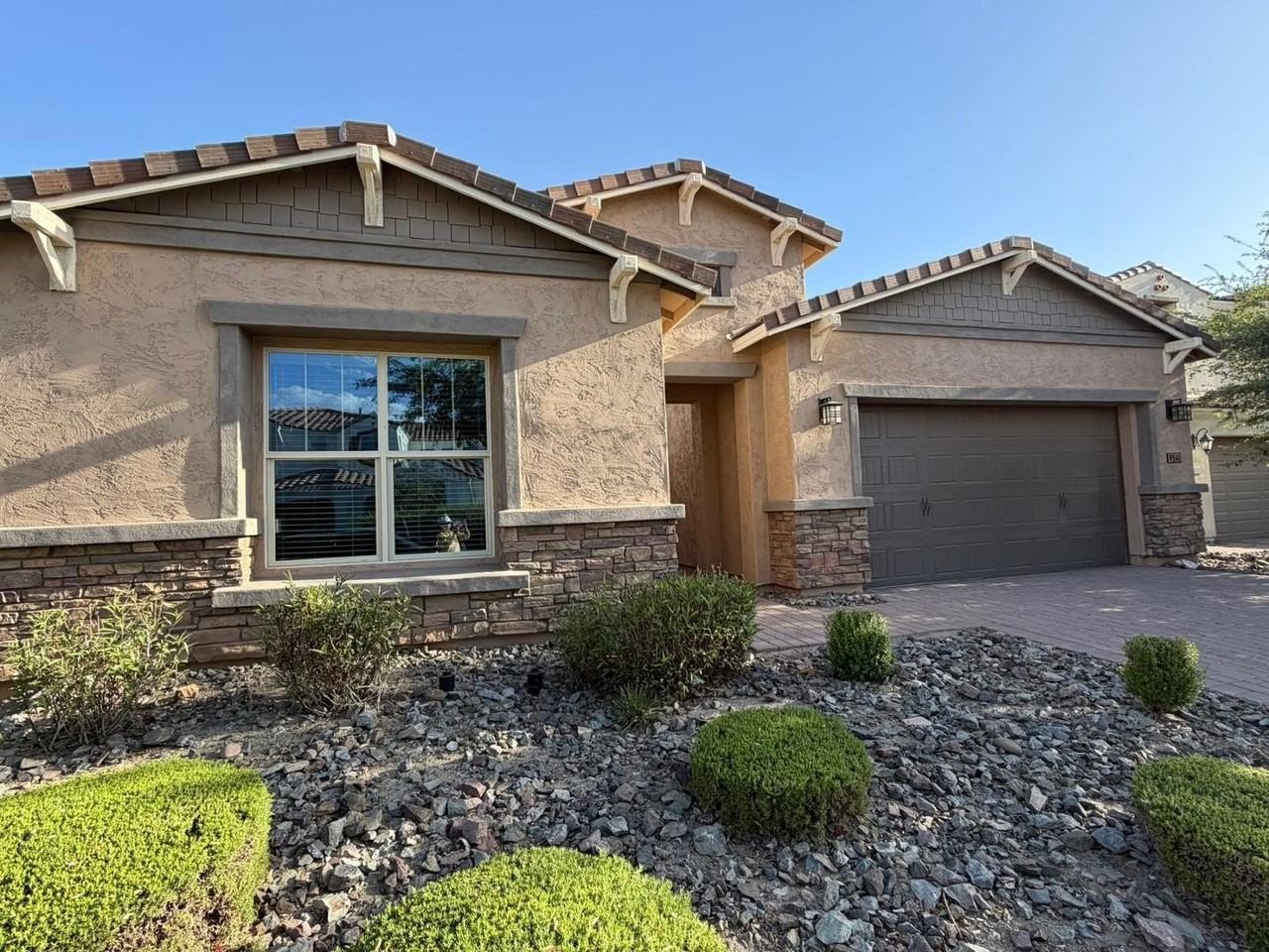 9541 E Theia Dr - Photo 3 of 39