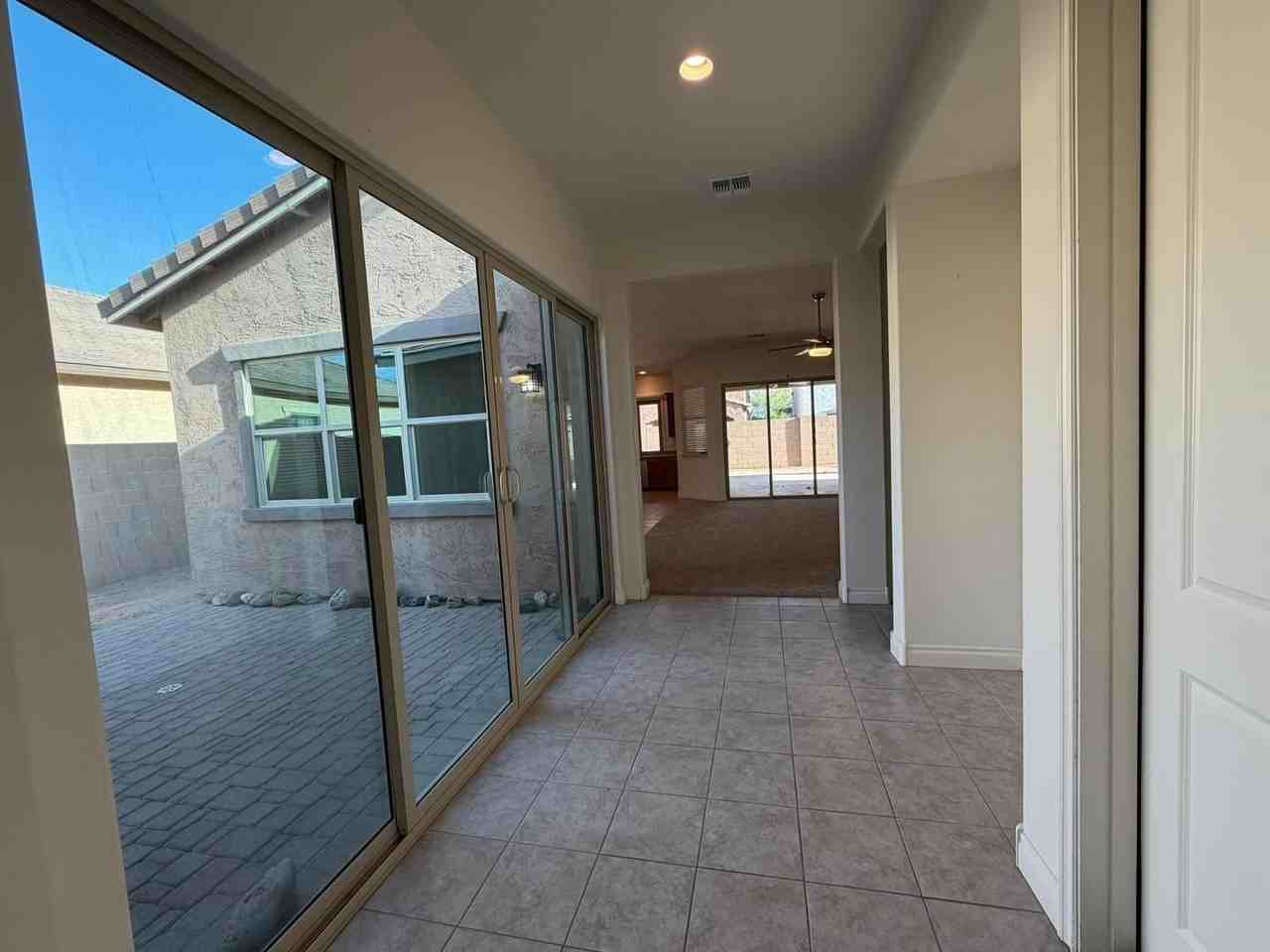 9541 E Theia Dr - Photo 5 of 39