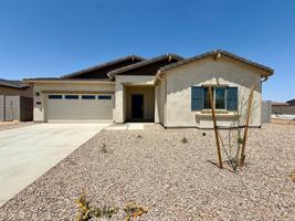 featured image of 634 W Red Hawk Ct