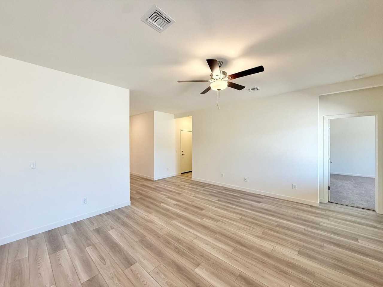 634 W Red Hawk Ct - Photo 6 of 21