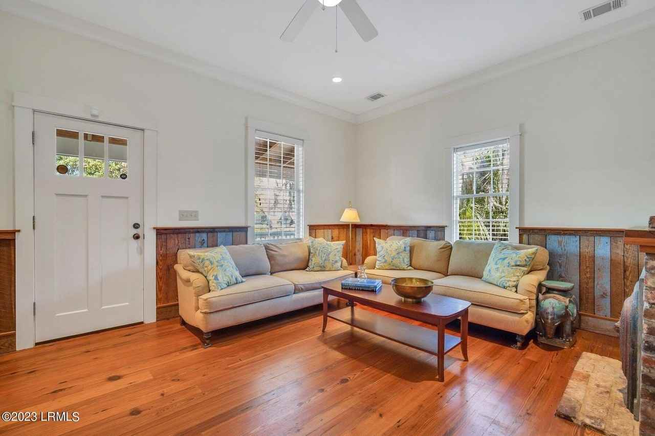 1104 Greene St - Photo 5 of 30