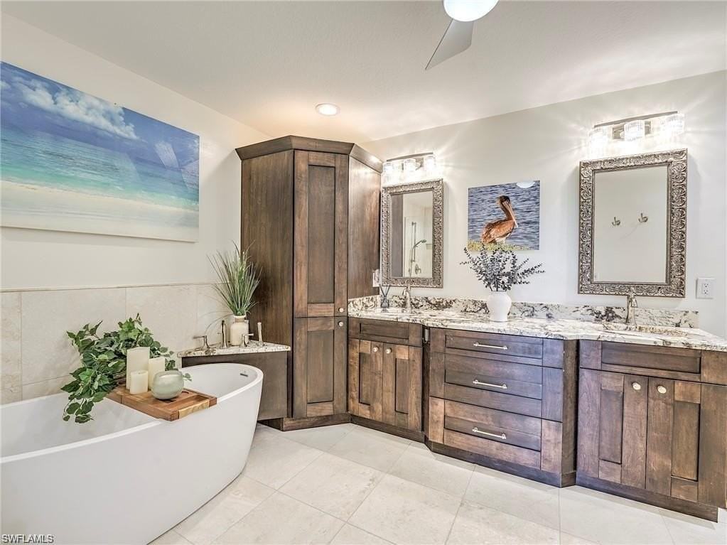 8460 Southbridge Dr #2 - Photo 5 of 35