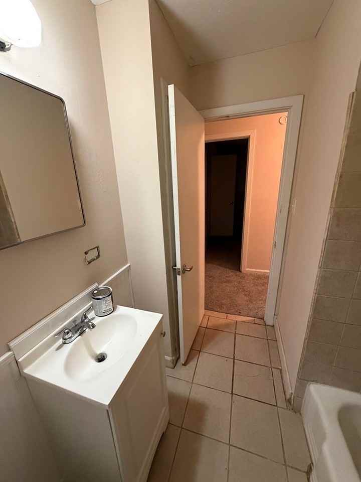 1537 Celia Dr - Photo 7 of 11