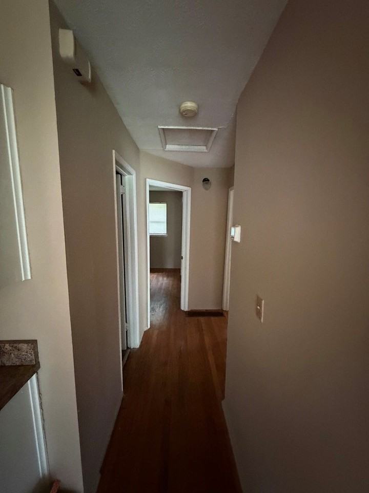 3227 Urban Ave - Photo 5 of 10