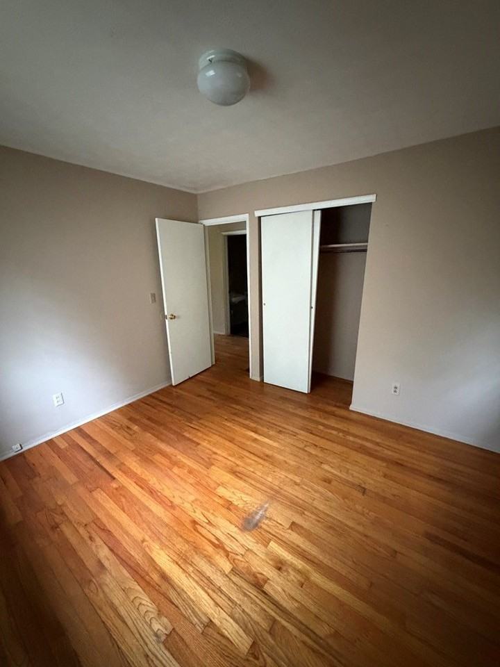 3227 Urban Ave - Photo 6 of 10