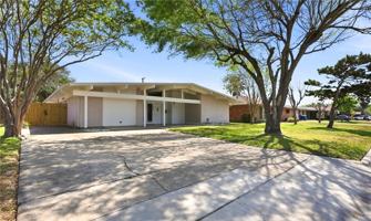 featured image of 124 E Janin Cir