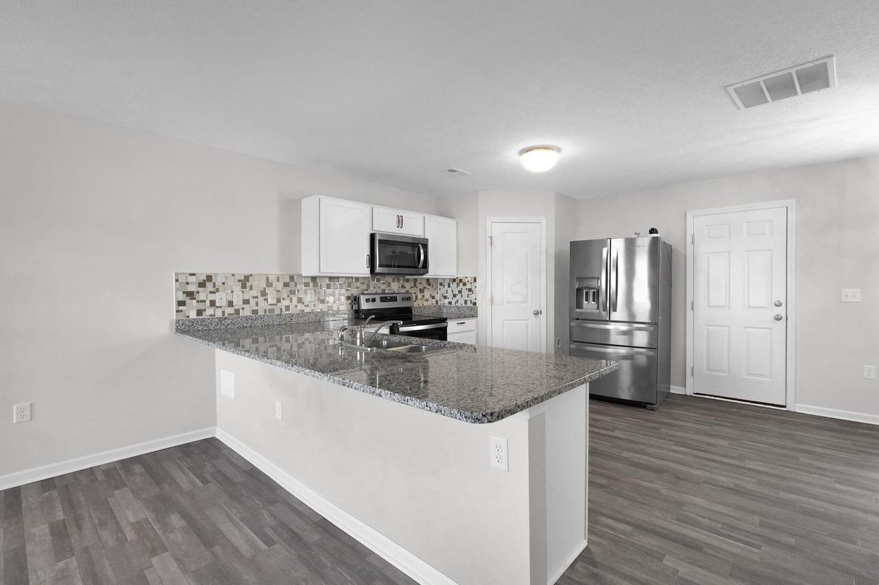 1881 Erika Dr - Photo 4 of 15