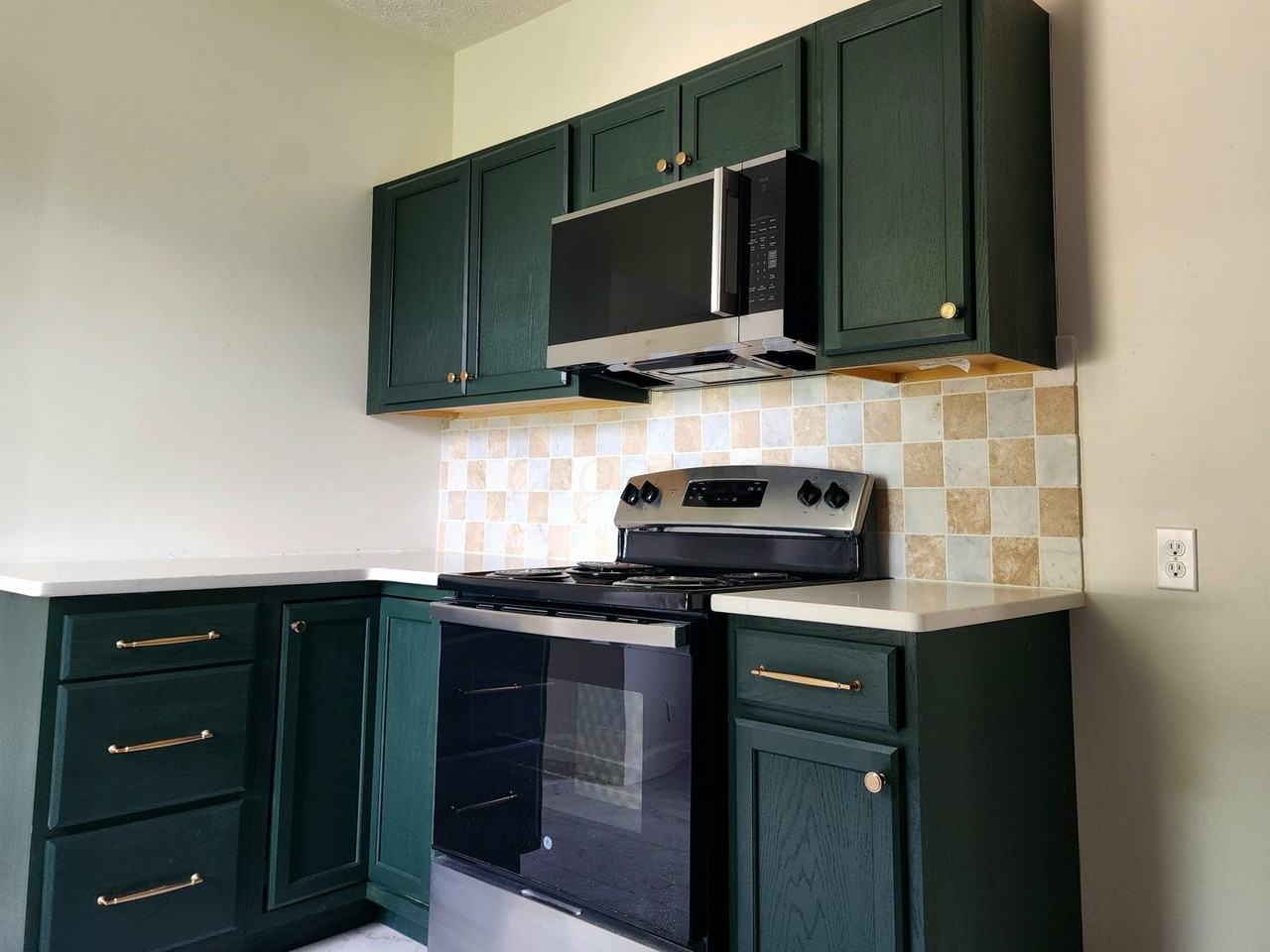 407 King St - Photo 6 of 23