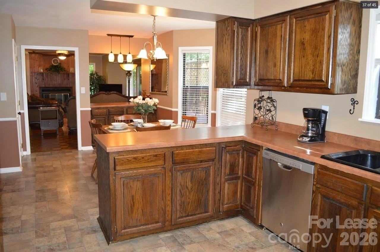 4167 Greenview Ct - Photo 5 of 16